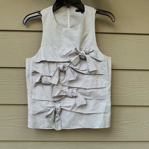 TIBI
BOW DETAILS STRIPES SLEEVELESS TOP - Picture 2 of 10